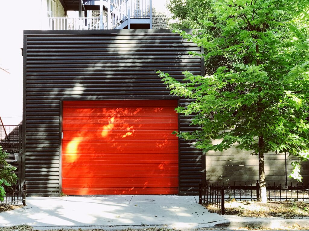Comment peindre le sol de son garage ? 6 étapes simples à suivre